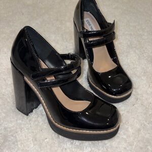 Steve Madden Black Patent Mary Jane Platform Heels